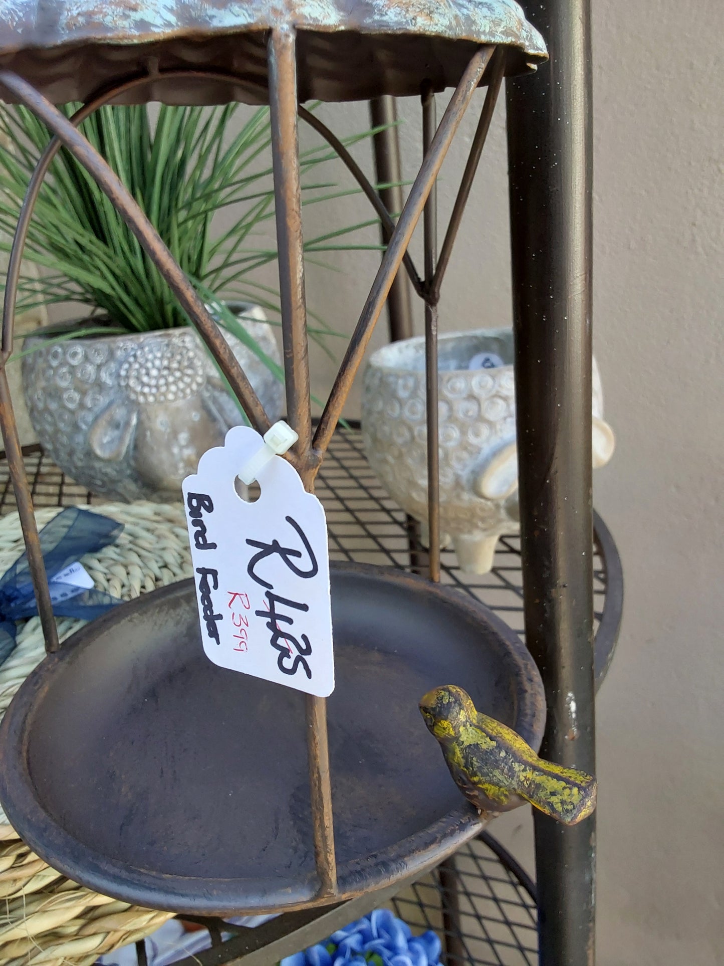 BIRD FEEDER