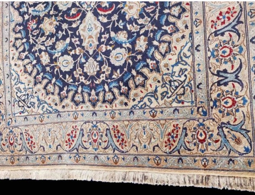 PERSIAN HANDKNOTTED CARPET