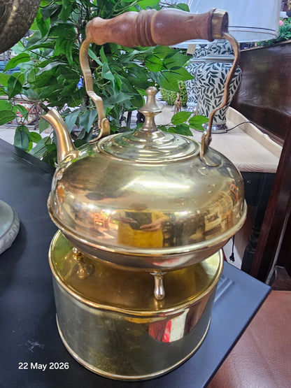Vintage brass kettle & stand