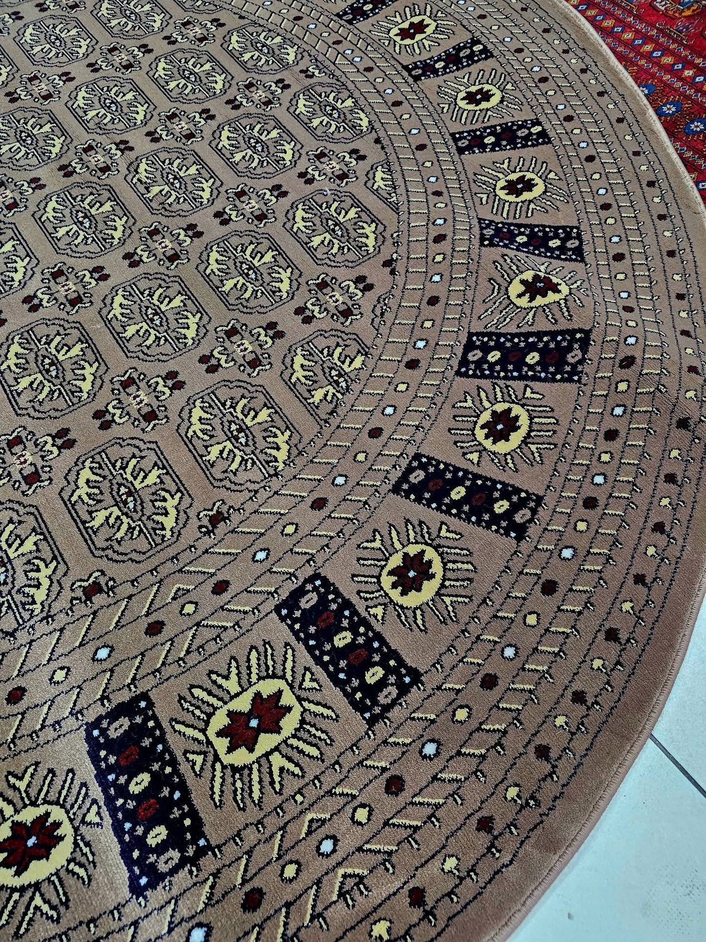Round carpet