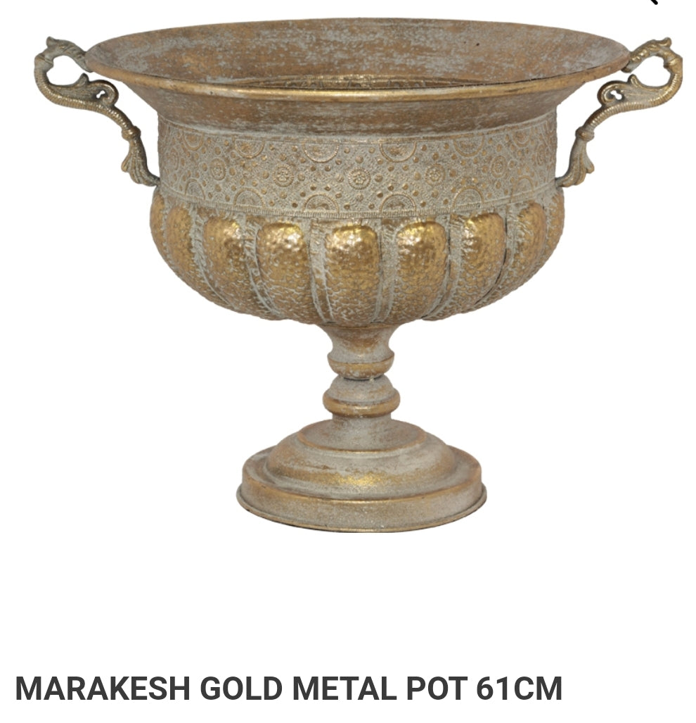 LARGE METAL POT