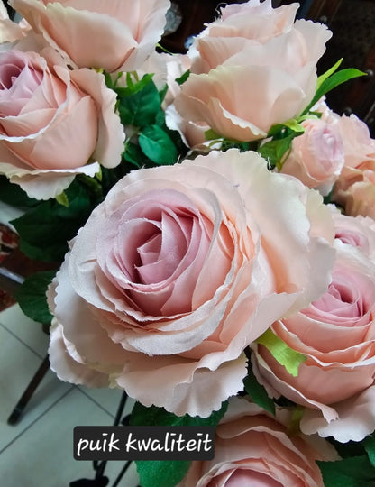 SILK ROSES