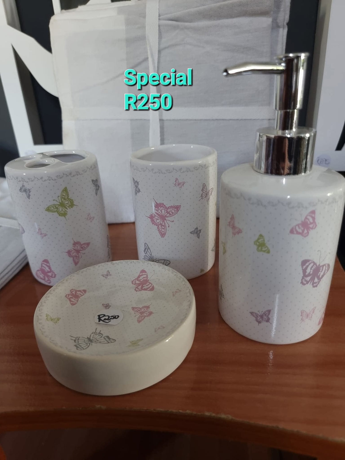 Bathroom set