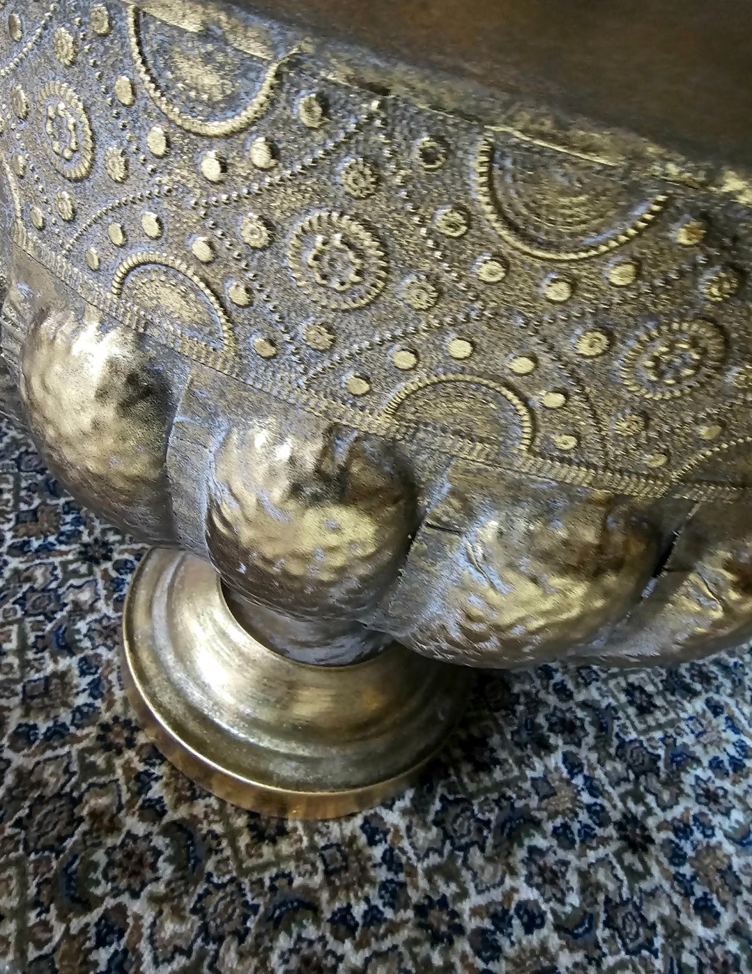 LARGE METAL POT