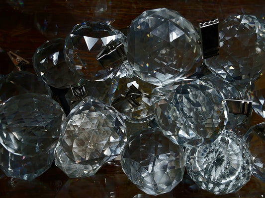 Tablecloth weights