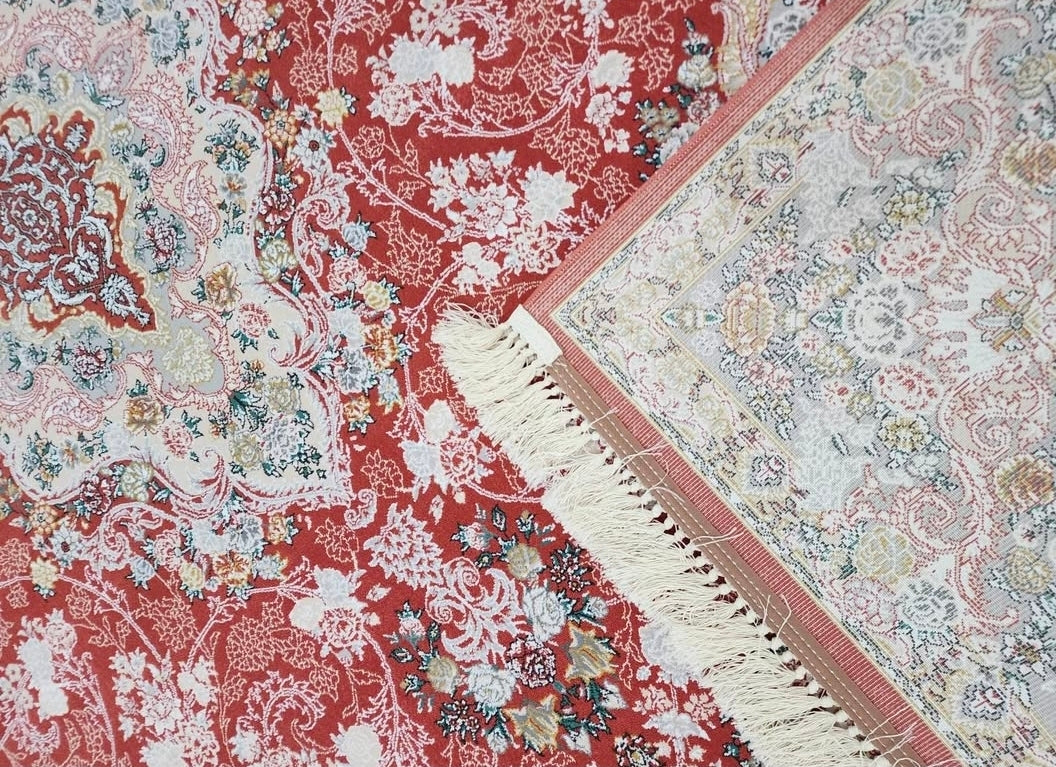 Stunning 2m x 3m carpet