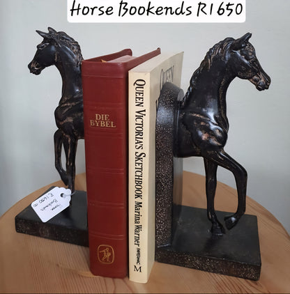 Horse bookends