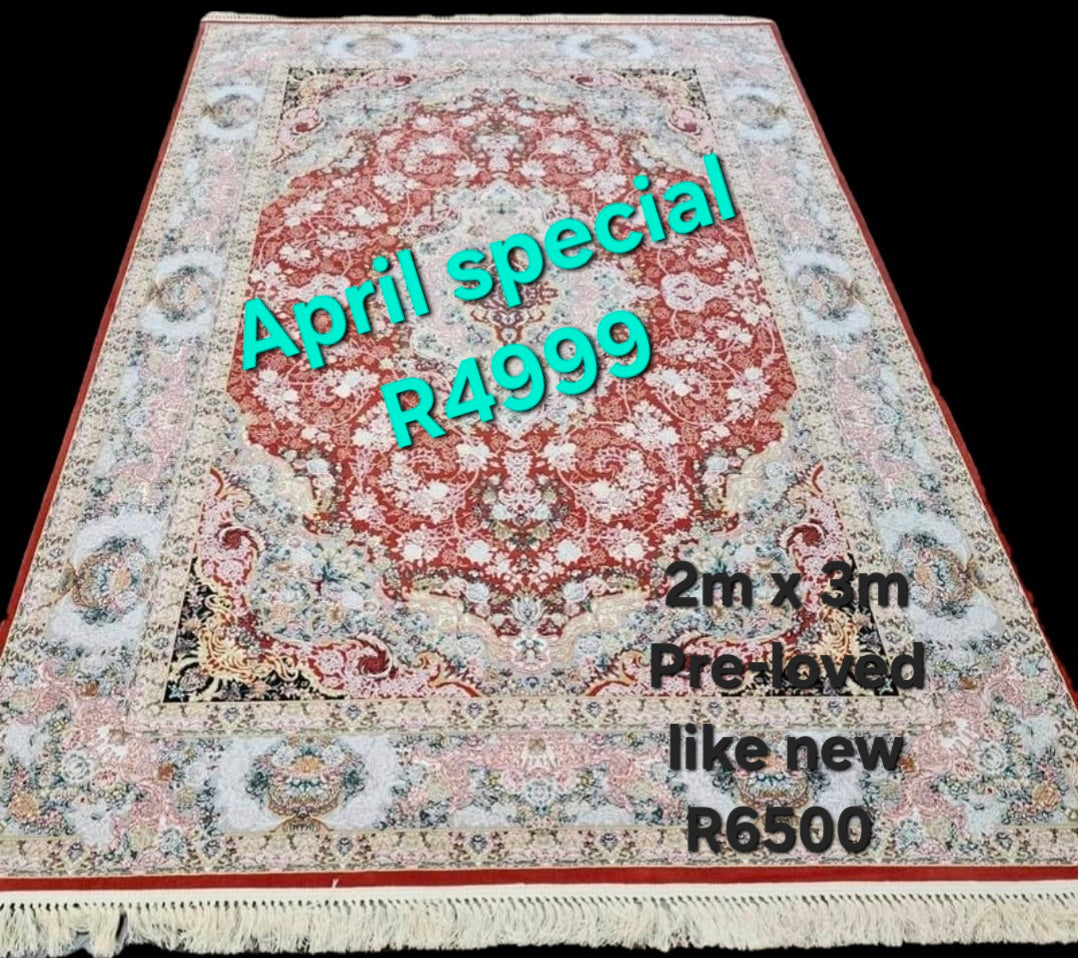 Stunning 2m x 3m carpet