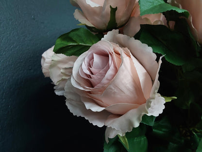 SILK ROSES